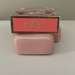 Michael Kors Very Hollywood Eau de parfum spray 50ml/ 1.7 oz..